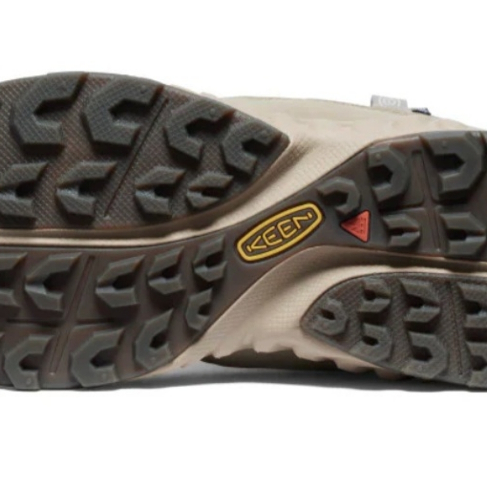 KEEN Pull-on Winter Boots - Picture 2 of 3